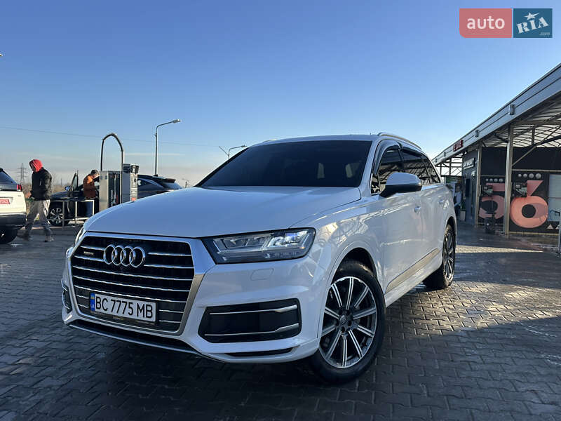 Позашляховик / Кросовер Audi Q7 2016 в Львові