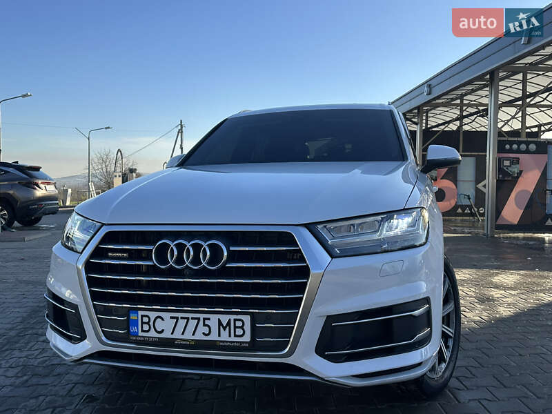Позашляховик / Кросовер Audi Q7 2016 в Львові