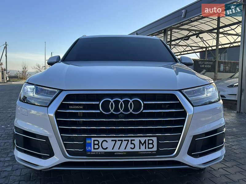 Позашляховик / Кросовер Audi Q7 2016 в Львові