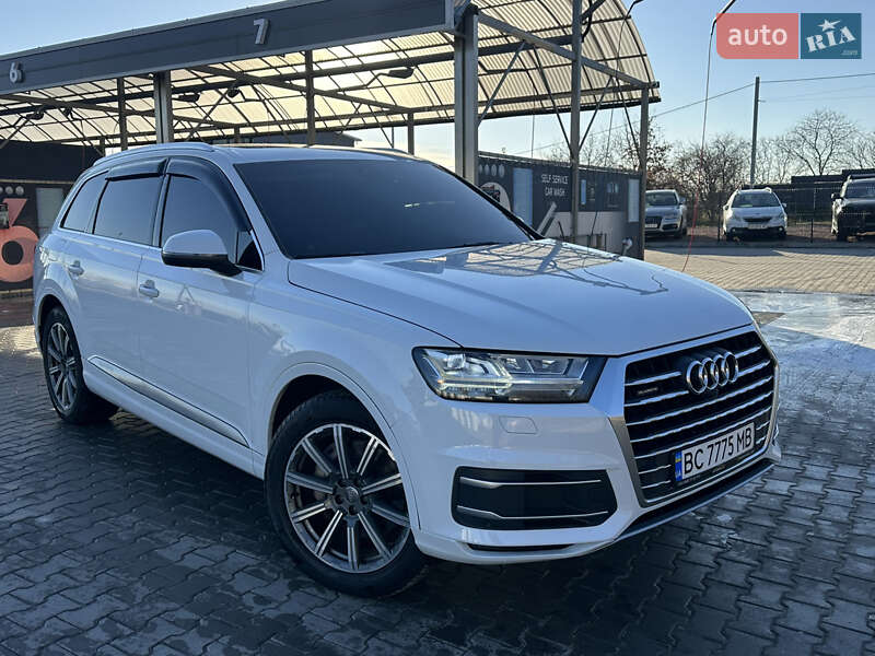 Позашляховик / Кросовер Audi Q7 2016 в Львові