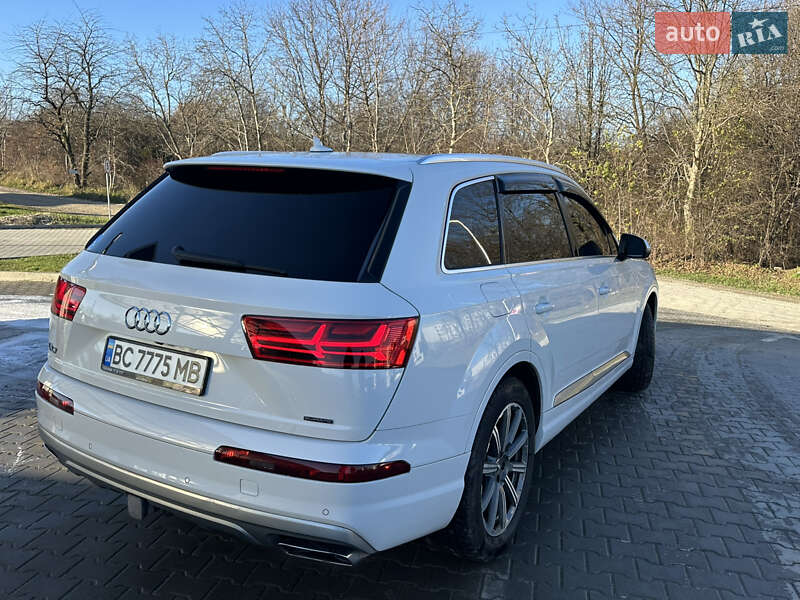 Позашляховик / Кросовер Audi Q7 2016 в Львові