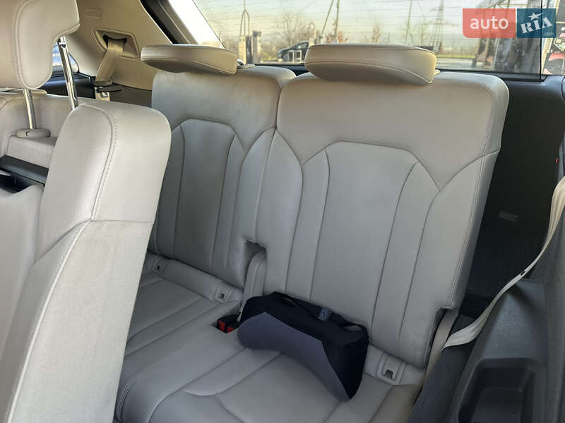 Позашляховик / Кросовер Audi Q7 2016 в Львові