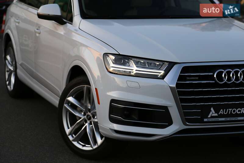 Позашляховик / Кросовер Audi Q7 2016 в Києві