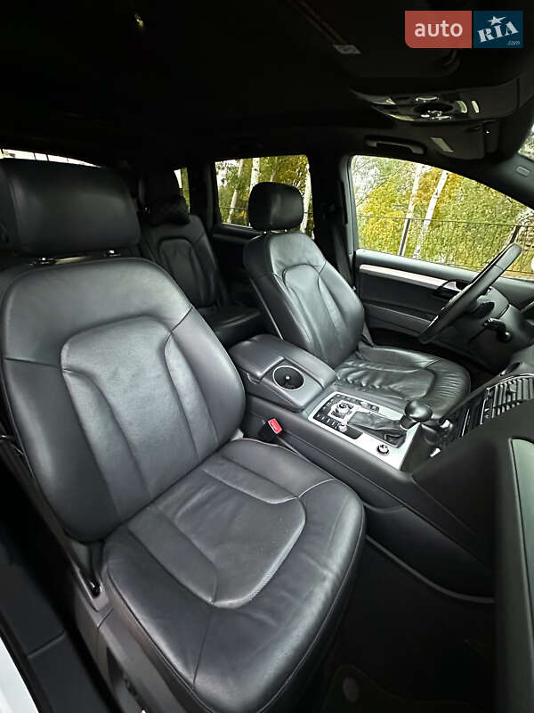 Внедорожник / Кроссовер Audi Q7 2013 в Киеве