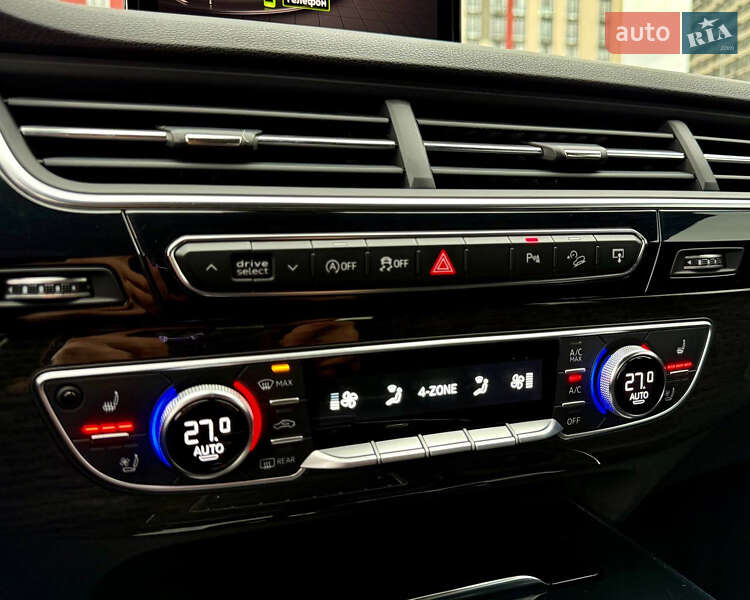 Позашляховик / Кросовер Audi Q7 2017 в Києві