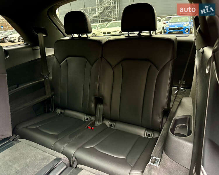 Позашляховик / Кросовер Audi Q7 2017 в Києві