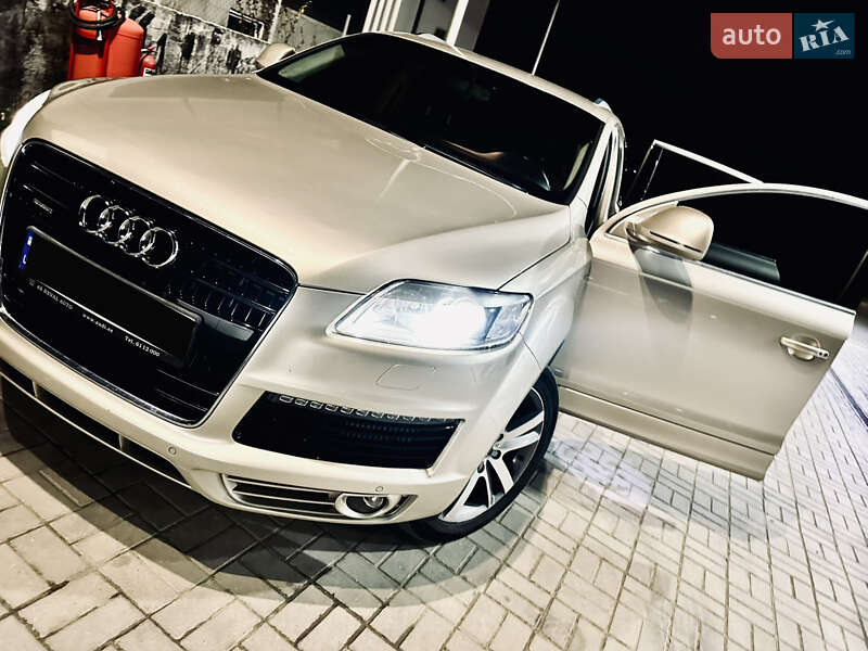 Внедорожник / Кроссовер Audi Q7 2007 в Нижней Апше
