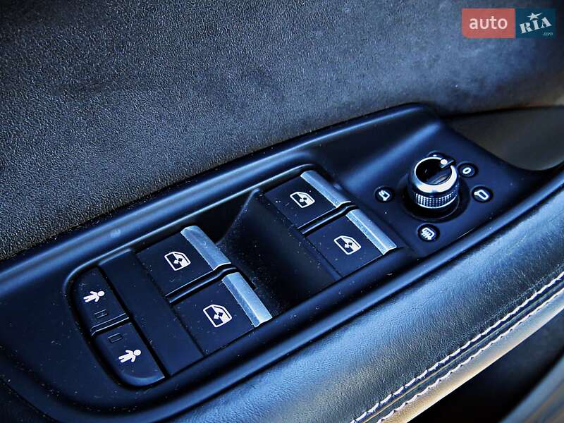 Позашляховик / Кросовер Audi Q7 2016 в Черкасах