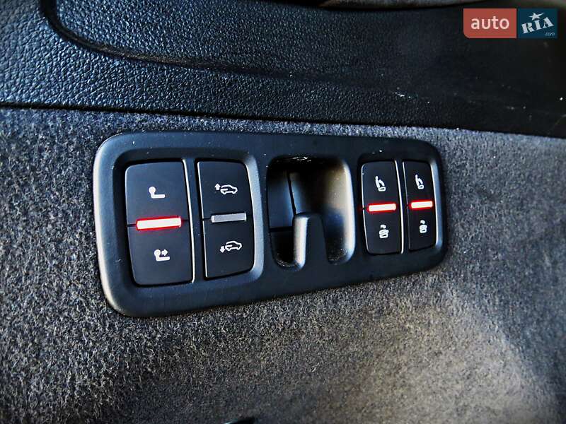 Позашляховик / Кросовер Audi Q7 2016 в Черкасах