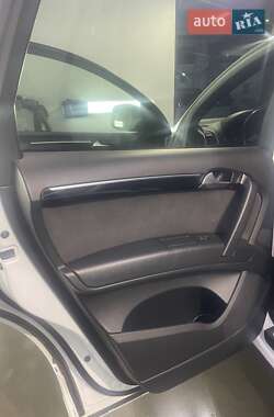 Внедорожник / Кроссовер Audi Q7 2013 в Полтаве