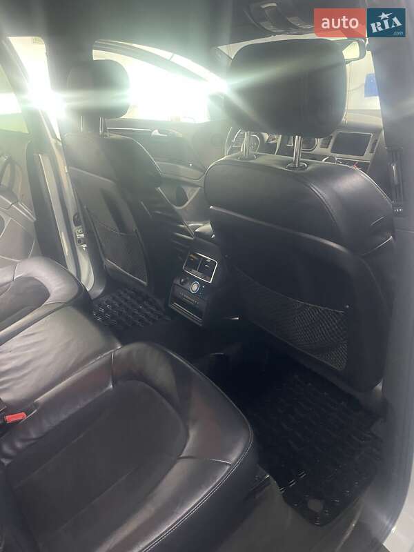 Позашляховик / Кросовер Audi Q7 2013 в Полтаві