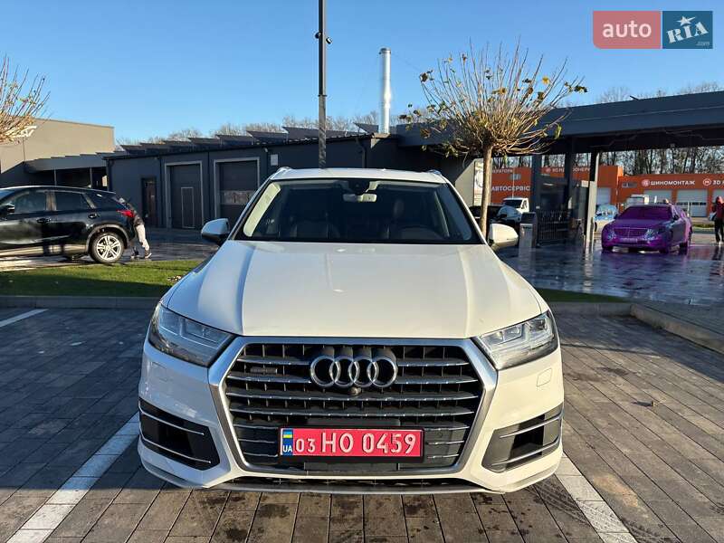 Позашляховик / Кросовер Audi Q7 2015 в Дніпрі