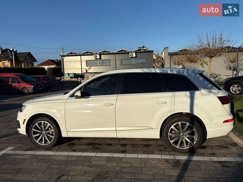 Позашляховик / Кросовер Audi Q7 2015 в Дніпрі