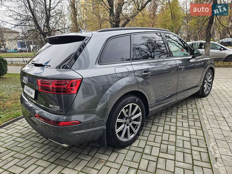 Внедорожник / Кроссовер Audi Q7 2019 в Киеве