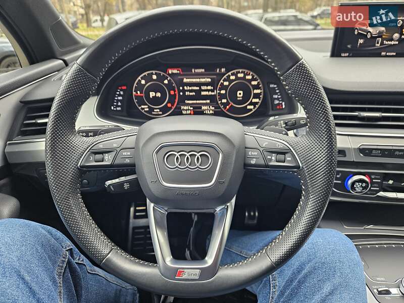 Внедорожник / Кроссовер Audi Q7 2019 в Киеве
