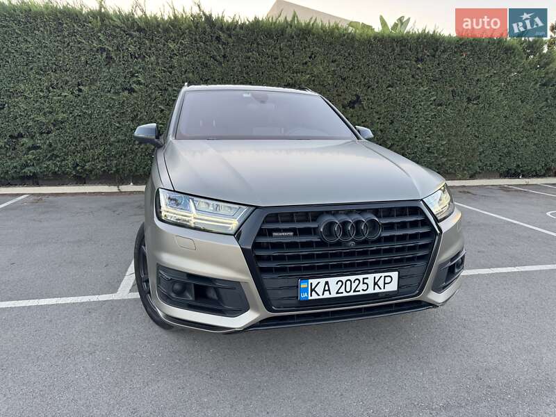 Внедорожник / Кроссовер Audi Q7 2016 в Киеве
