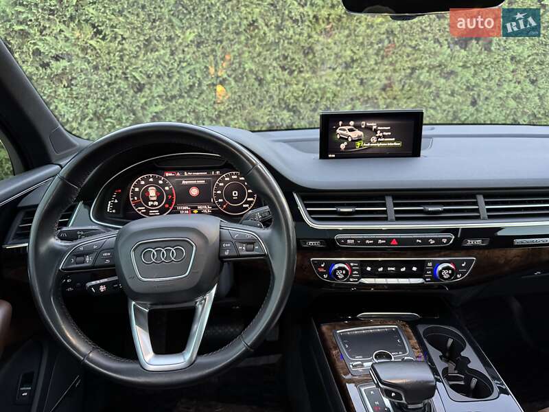 Внедорожник / Кроссовер Audi Q7 2016 в Киеве