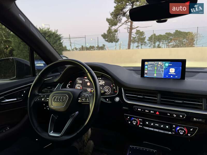 Внедорожник / Кроссовер Audi Q7 2016 в Киеве