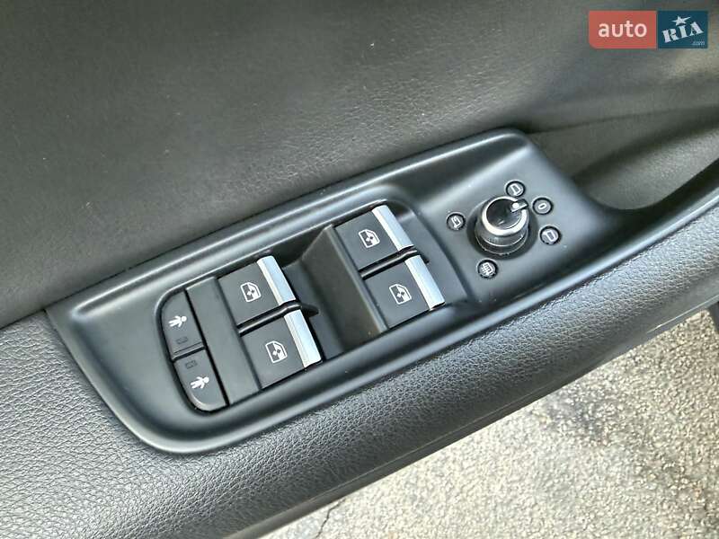 Позашляховик / Кросовер Audi Q7 2017 в Дніпрі