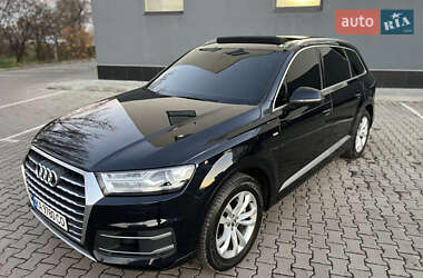 Внедорожник / Кроссовер Audi Q7 2016 в Хмельницком