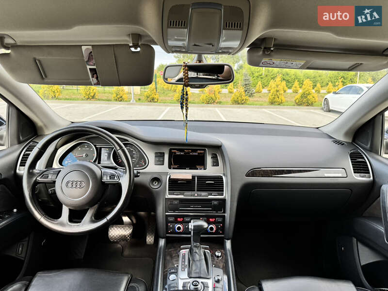 Позашляховик / Кросовер Audi Q7 2015 в Львові