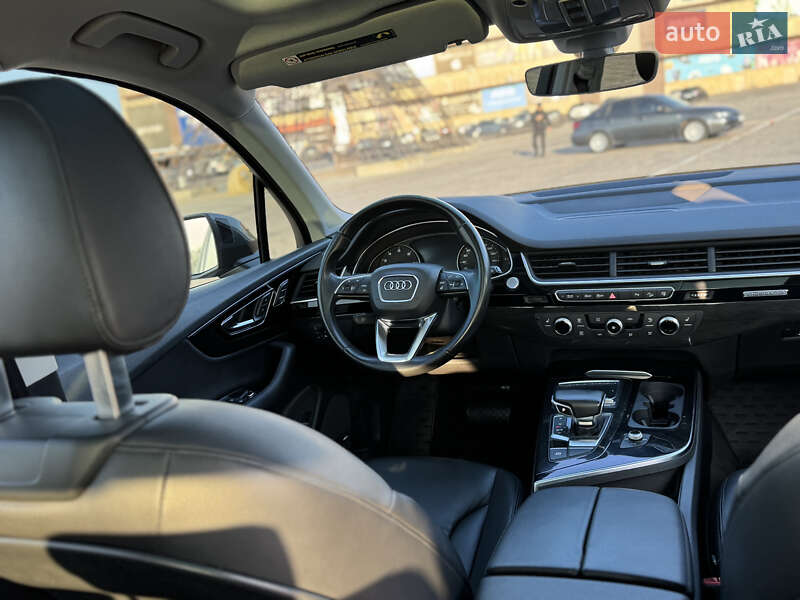 Позашляховик / Кросовер Audi Q7 2015 в Харкові