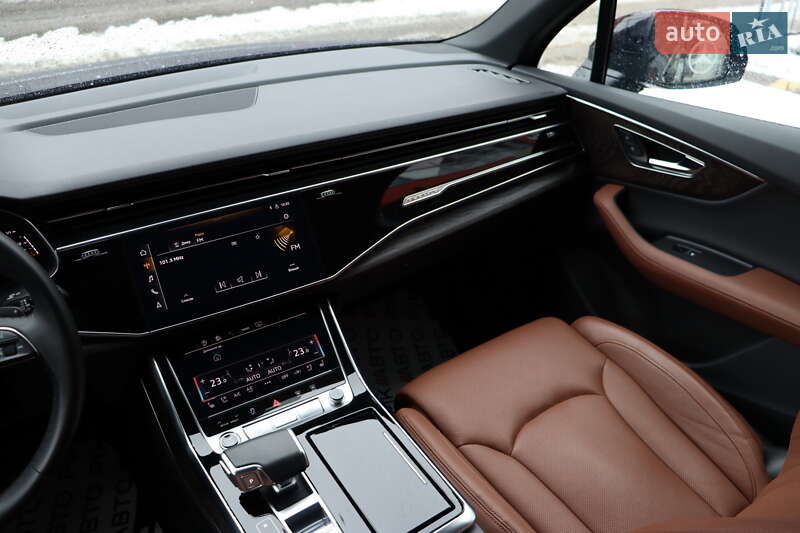 Внедорожник / Кроссовер Audi Q7 2022 в Львове