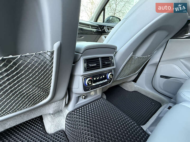 Позашляховик / Кросовер Audi Q7 2017 в Миколаєві