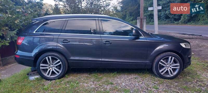 Внедорожник / Кроссовер Audi Q7 2006 в Тячеве
