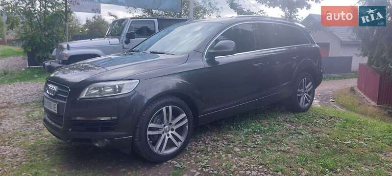 Внедорожник / Кроссовер Audi Q7 2006 в Тячеве