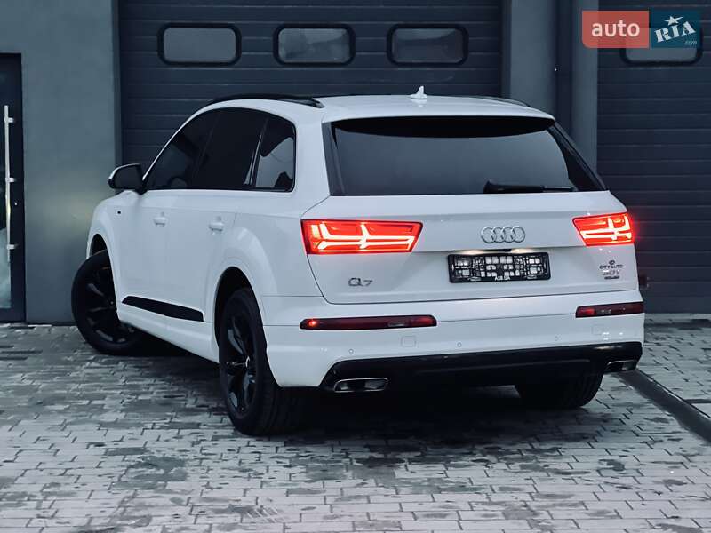 Позашляховик / Кросовер Audi Q7 2019 в Тернополі