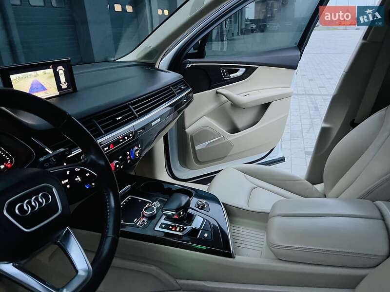 Позашляховик / Кросовер Audi Q7 2019 в Тернополі