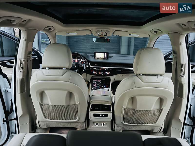 Позашляховик / Кросовер Audi Q7 2019 в Тернополі