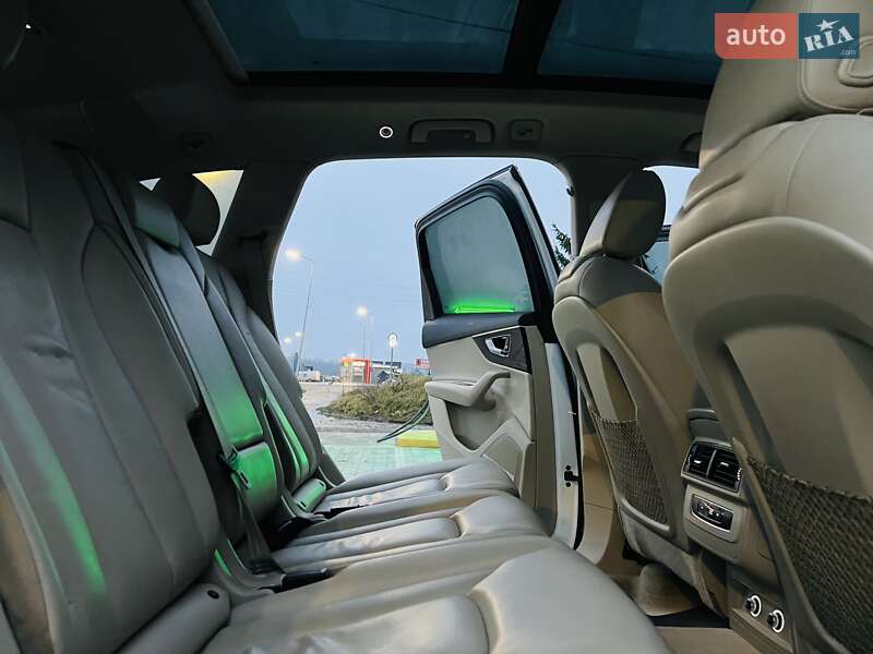 Позашляховик / Кросовер Audi Q7 2019 в Тернополі