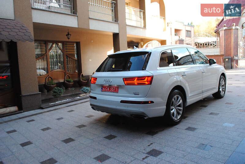 Внедорожник / Кроссовер Audi Q7 2016 в Тячеве