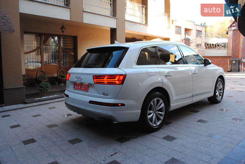 Внедорожник / Кроссовер Audi Q7 2016 в Тячеве