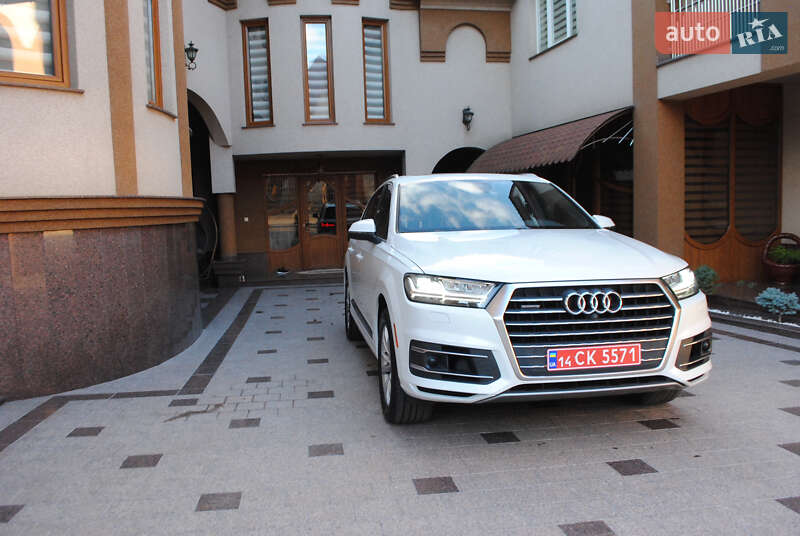 Внедорожник / Кроссовер Audi Q7 2016 в Тячеве