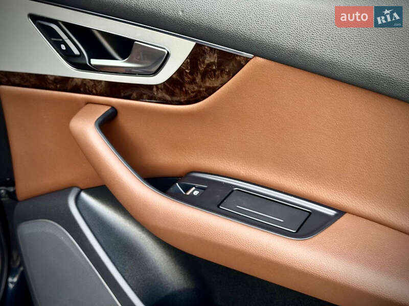 Позашляховик / Кросовер Audi Q7 2018 в Києві