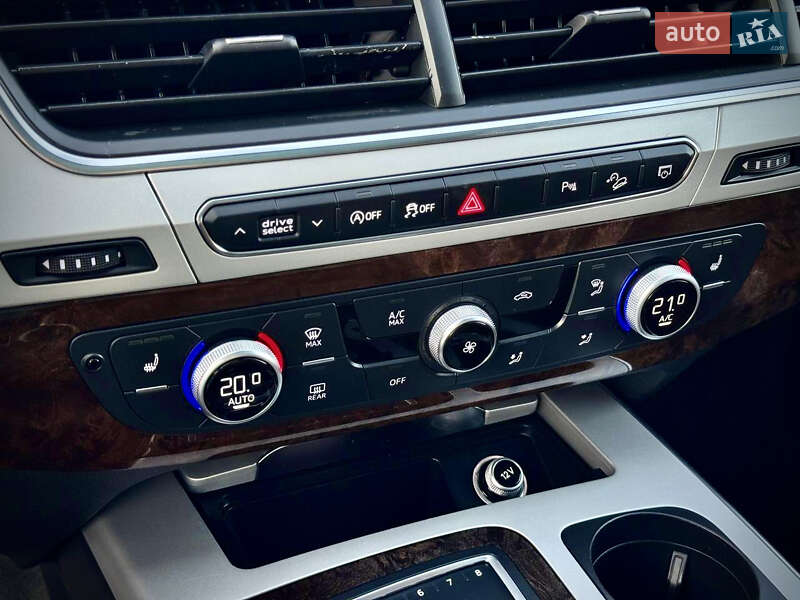 Позашляховик / Кросовер Audi Q7 2018 в Києві