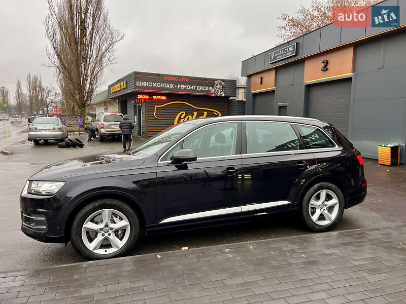 Внедорожник / Кроссовер Audi Q7 2016 в Киеве