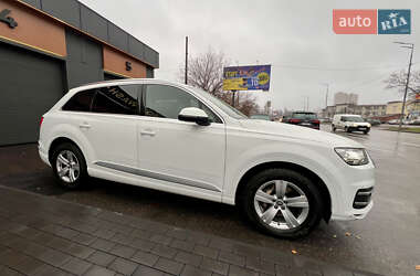 Внедорожник / Кроссовер Audi Q7 2016 в Киеве
