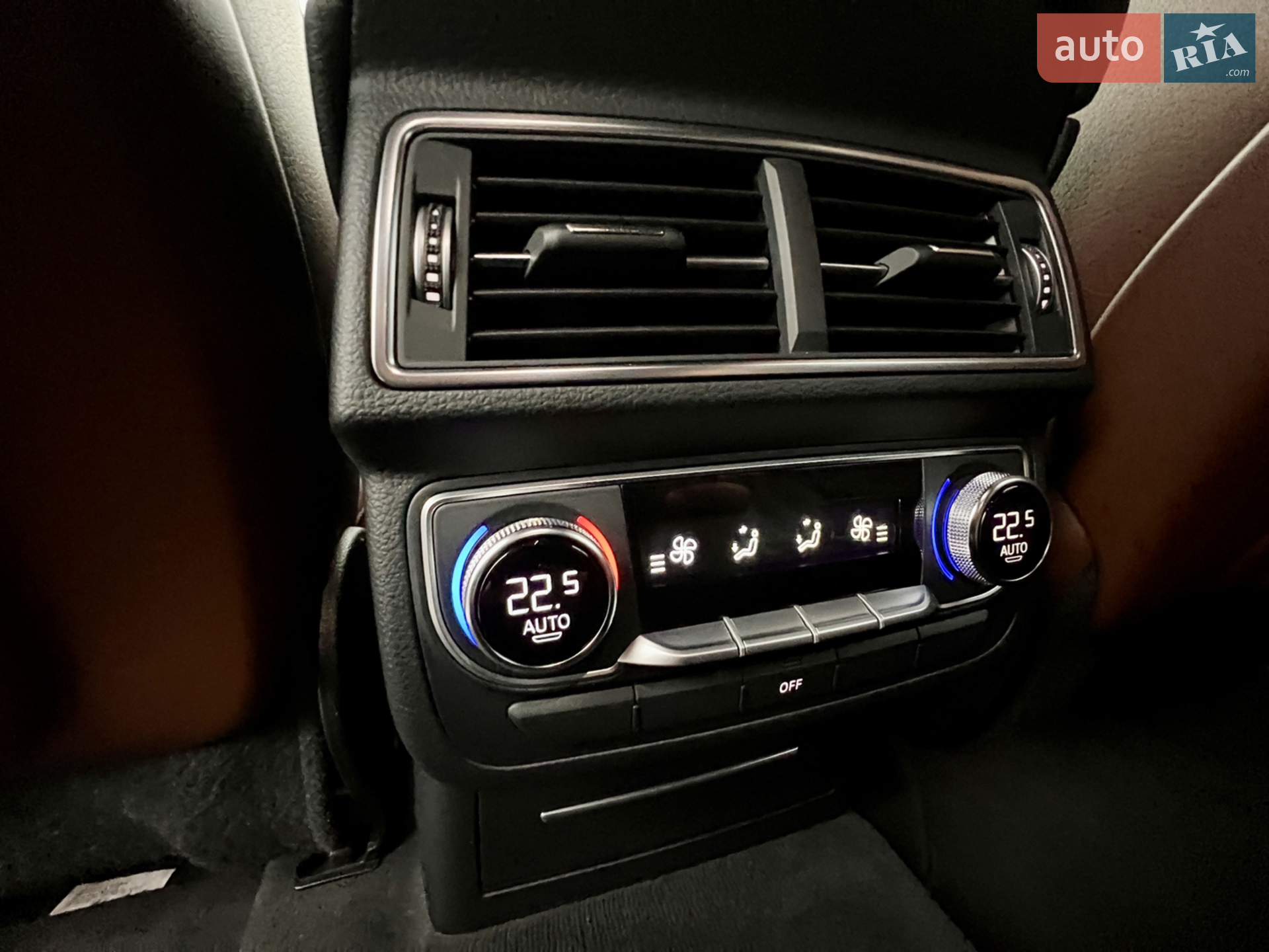 2016 Audi Q7 - мініатюра 16