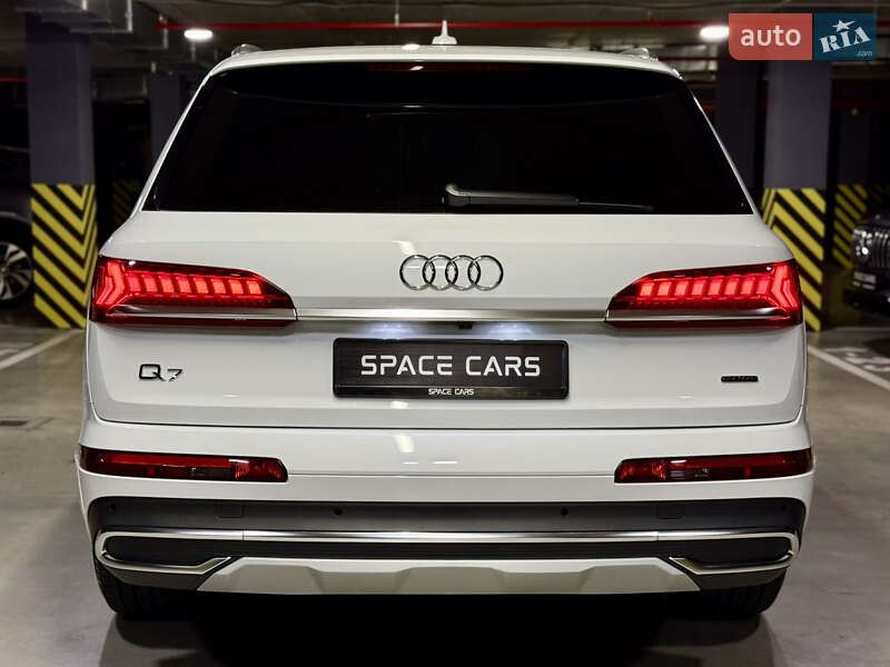 Позашляховик / Кросовер Audi Q7 2019 в Києві