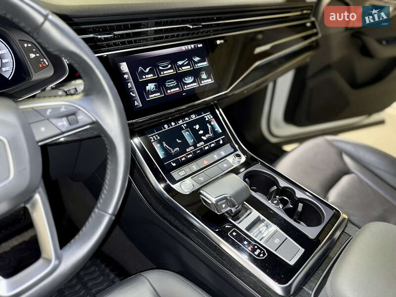 Позашляховик / Кросовер Audi Q7 2019 в Києві