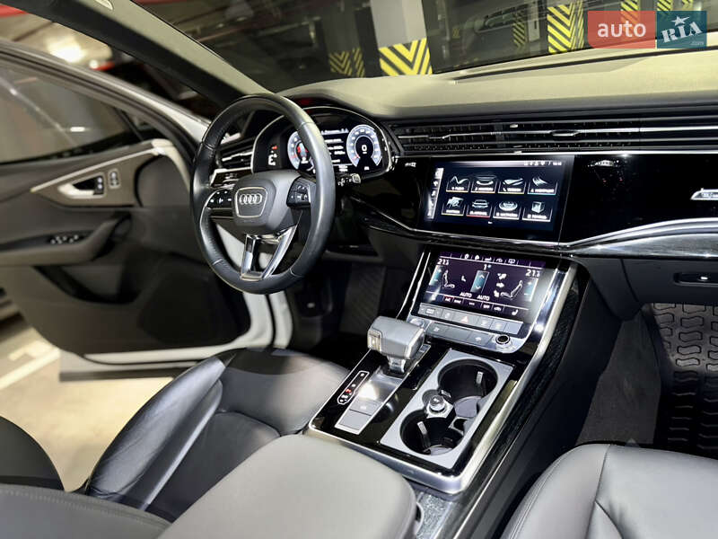 Позашляховик / Кросовер Audi Q7 2019 в Києві