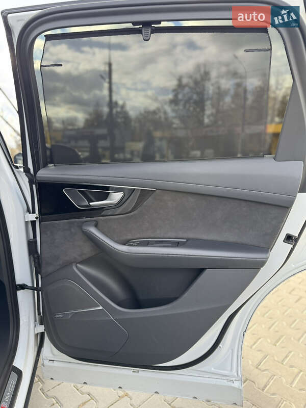 Внедорожник / Кроссовер Audi Q7 2016 в Тернополе