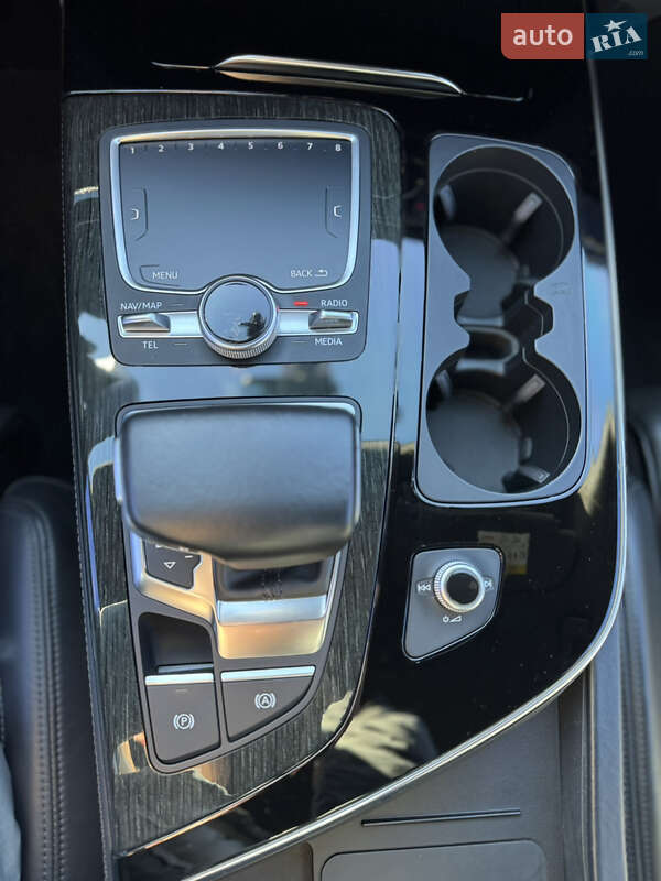 Внедорожник / Кроссовер Audi Q7 2016 в Тернополе