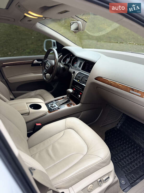 Позашляховик / Кросовер Audi Q7 2014 в Києві