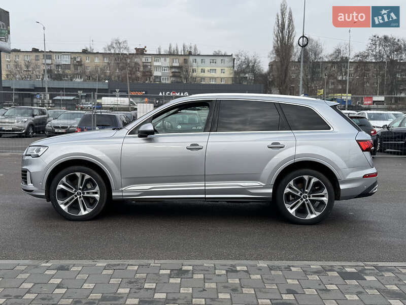Позашляховик / Кросовер Audi Q7 2021 в Полтаві