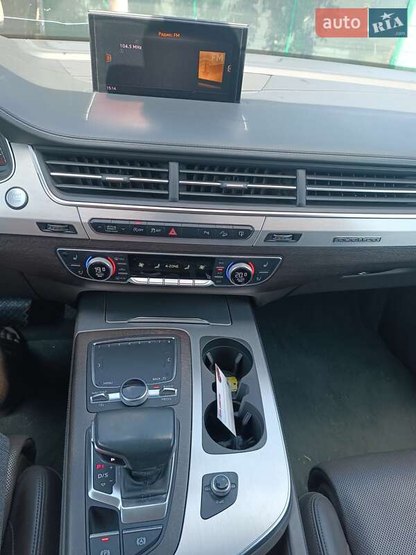 Внедорожник / Кроссовер Audi Q7 2016 в Новом Буге